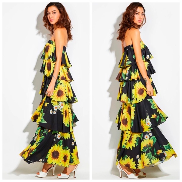 ๐ Gorgeous Layered Sunflower Maxi Dress - Picture 3 of 5